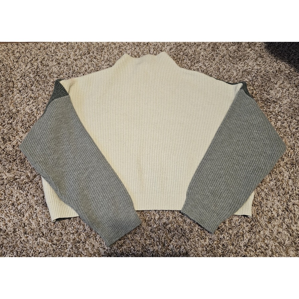Le Lis Womens Cropped Sweater Cozy Soft Knit Long Sleeve Size Small Green - Picture 4 of 4